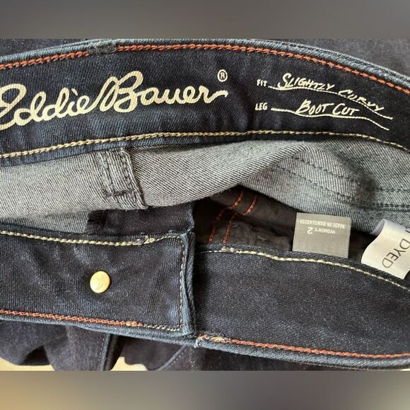 EDDIE Bauer dark wash Slightly Curvy Boot Cut specially dyed jeans size 2. - Picture 7 of 7